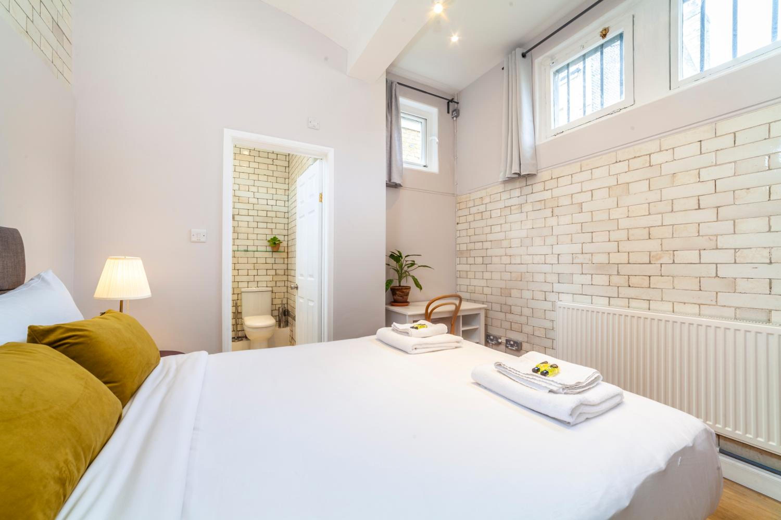 Lotus GuestHouse