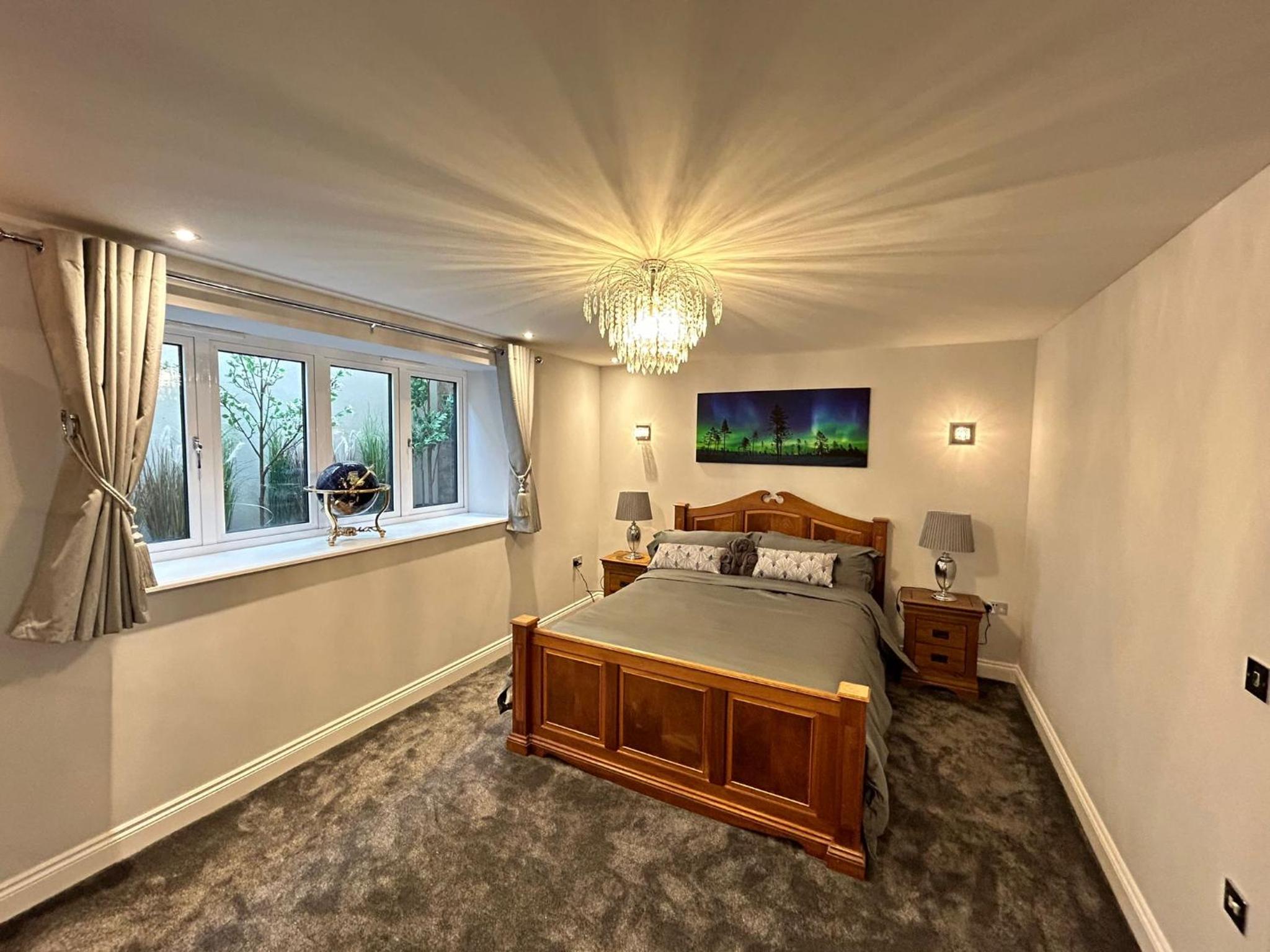 Bishops Stortford Vacations - Stansted Airport Stay, Parking and Luxury Suite - Property Image 9
