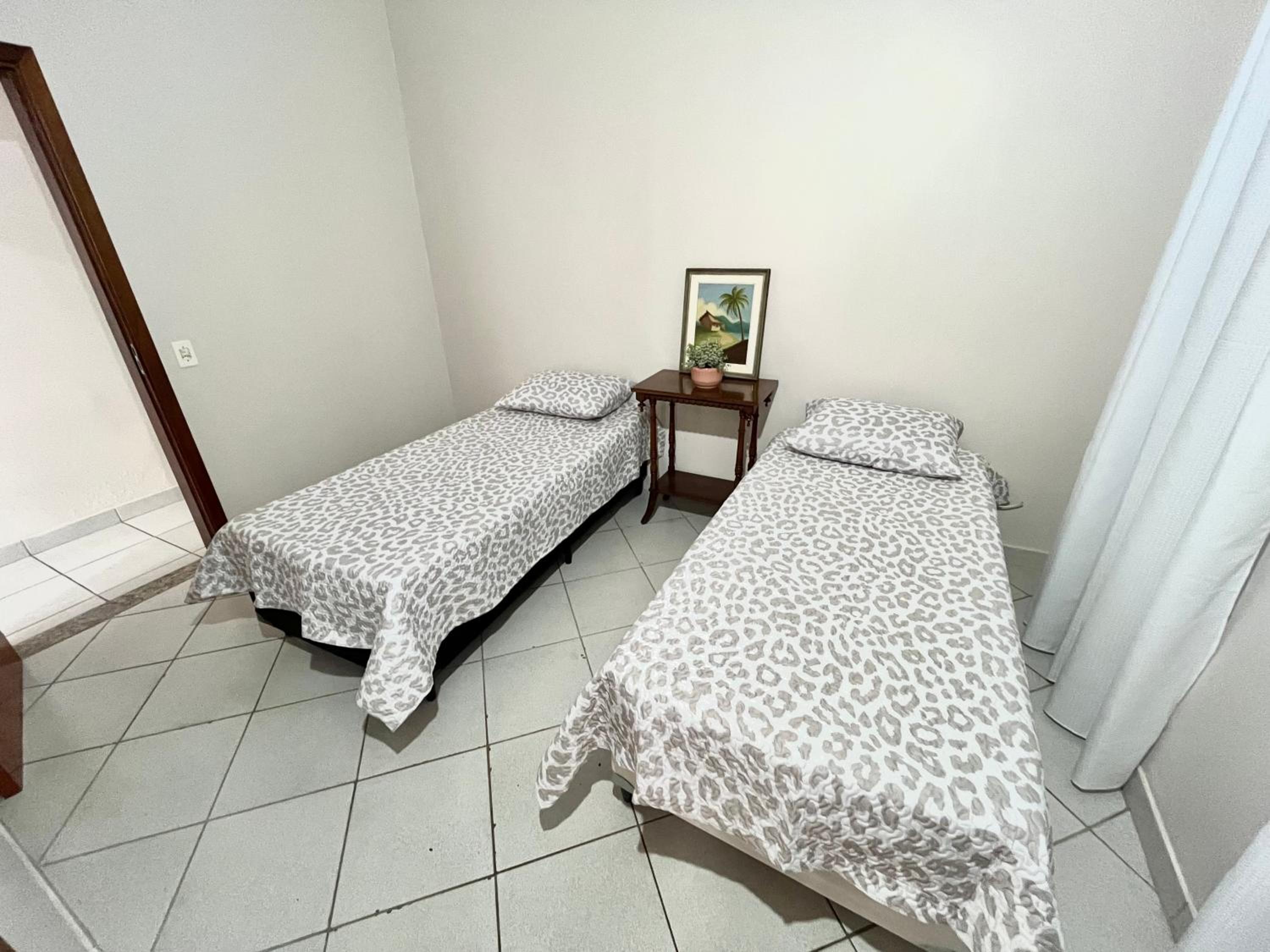 Casa Ampla - Ótima Localização