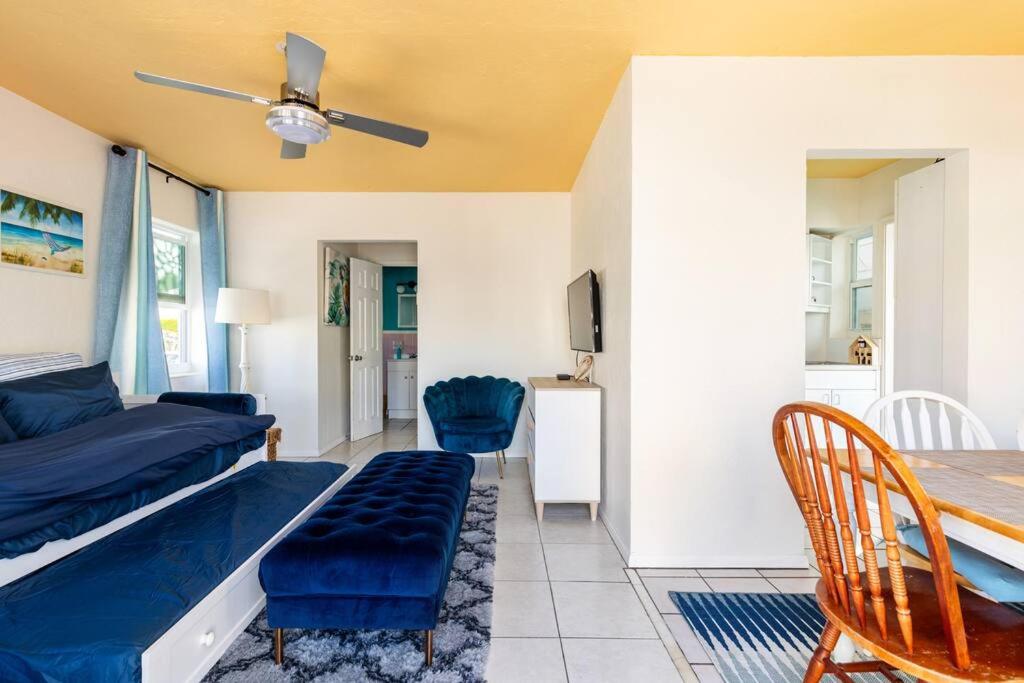 The Deck-1Bedroom Beach House in Hollywood view 5