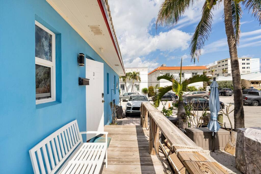 The Deck-1Bedroom Beach House in Hollywood view 4