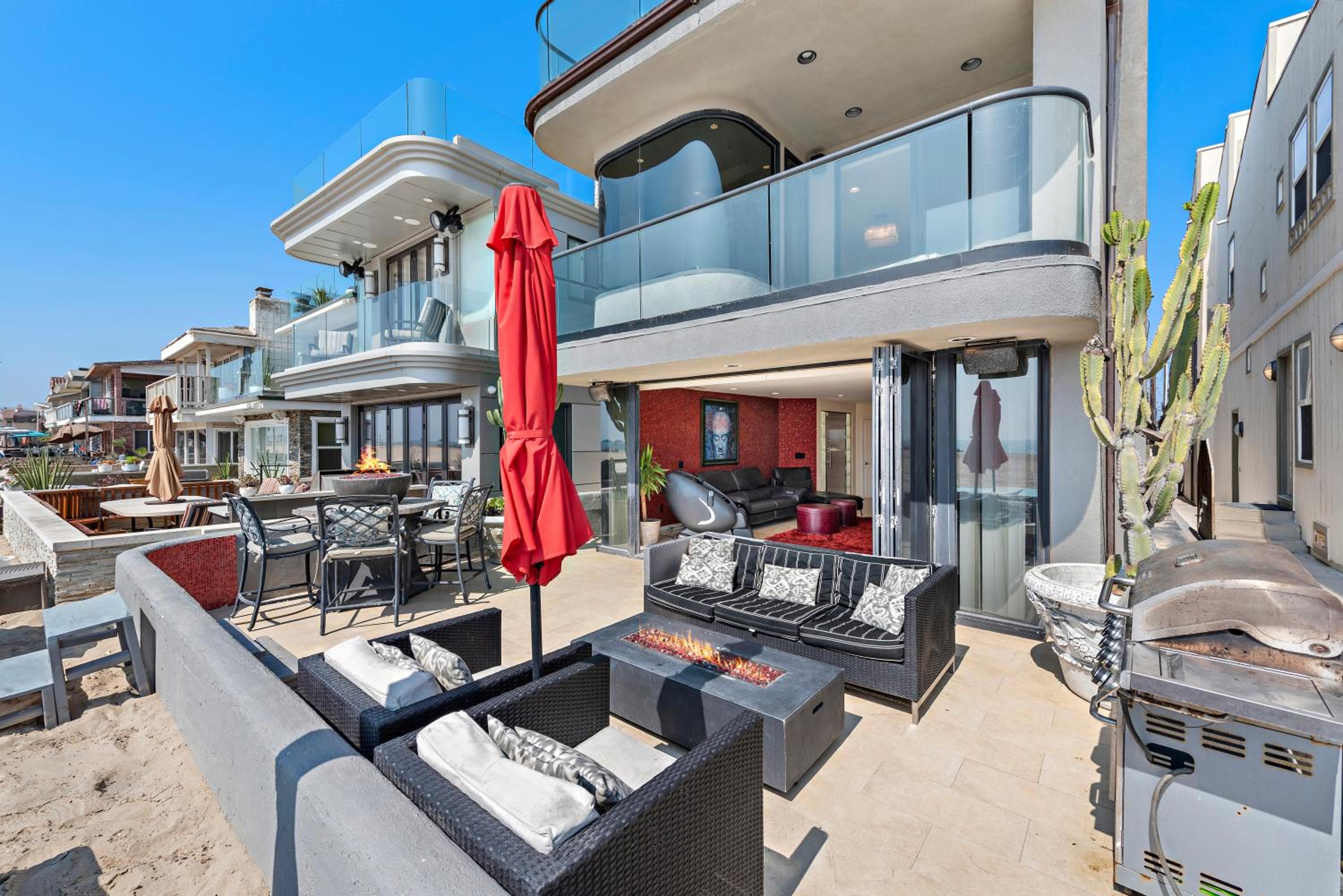 3 Story Oceanfront Home with Jacuzzi in Newport Beach on the Sand! view 3