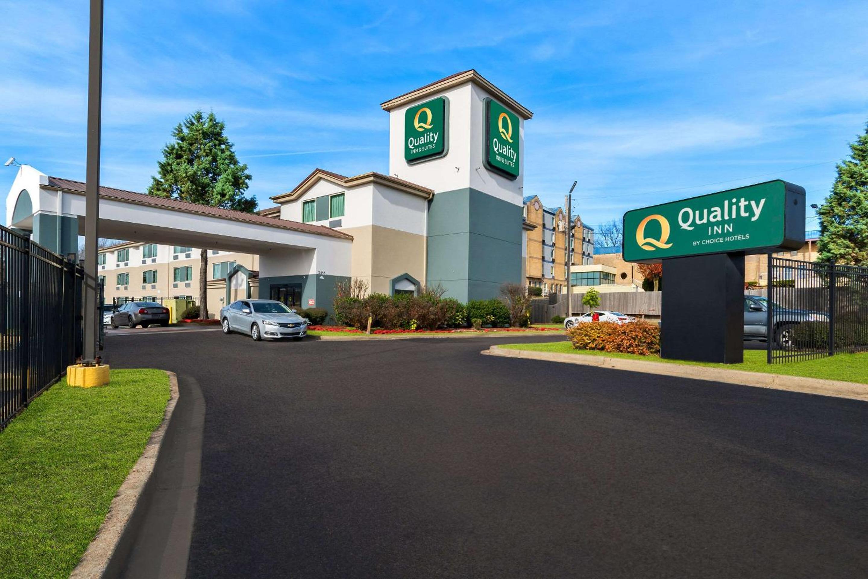 Hotel Quality Inn Memphis Northeast near I-40 - Image 1