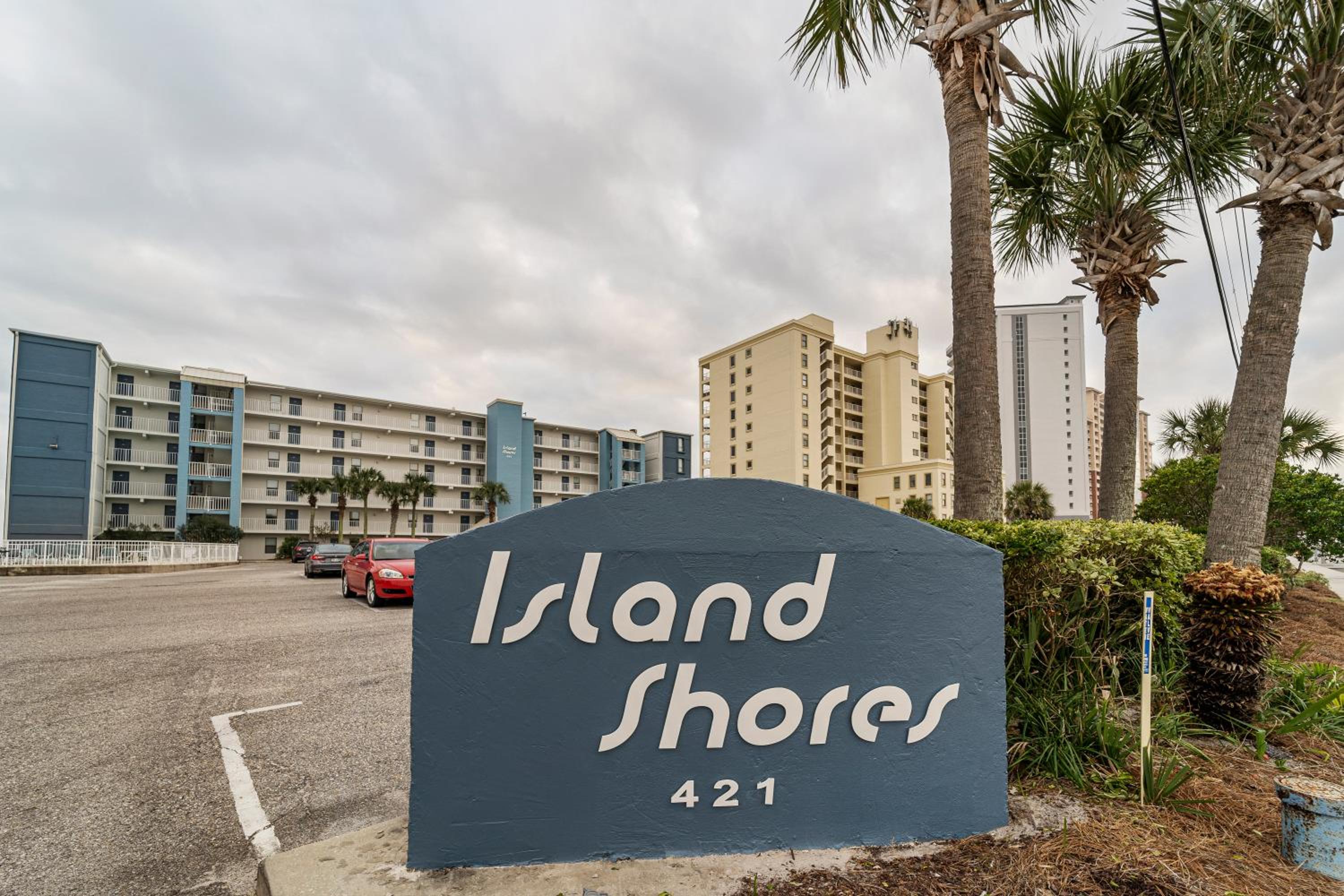 Island Shores 350 by Liquid Life view 4