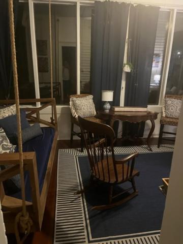 Laurel Vacations - Jenny's Downtown Hideaway Bed and Breakfast - Property Image 33