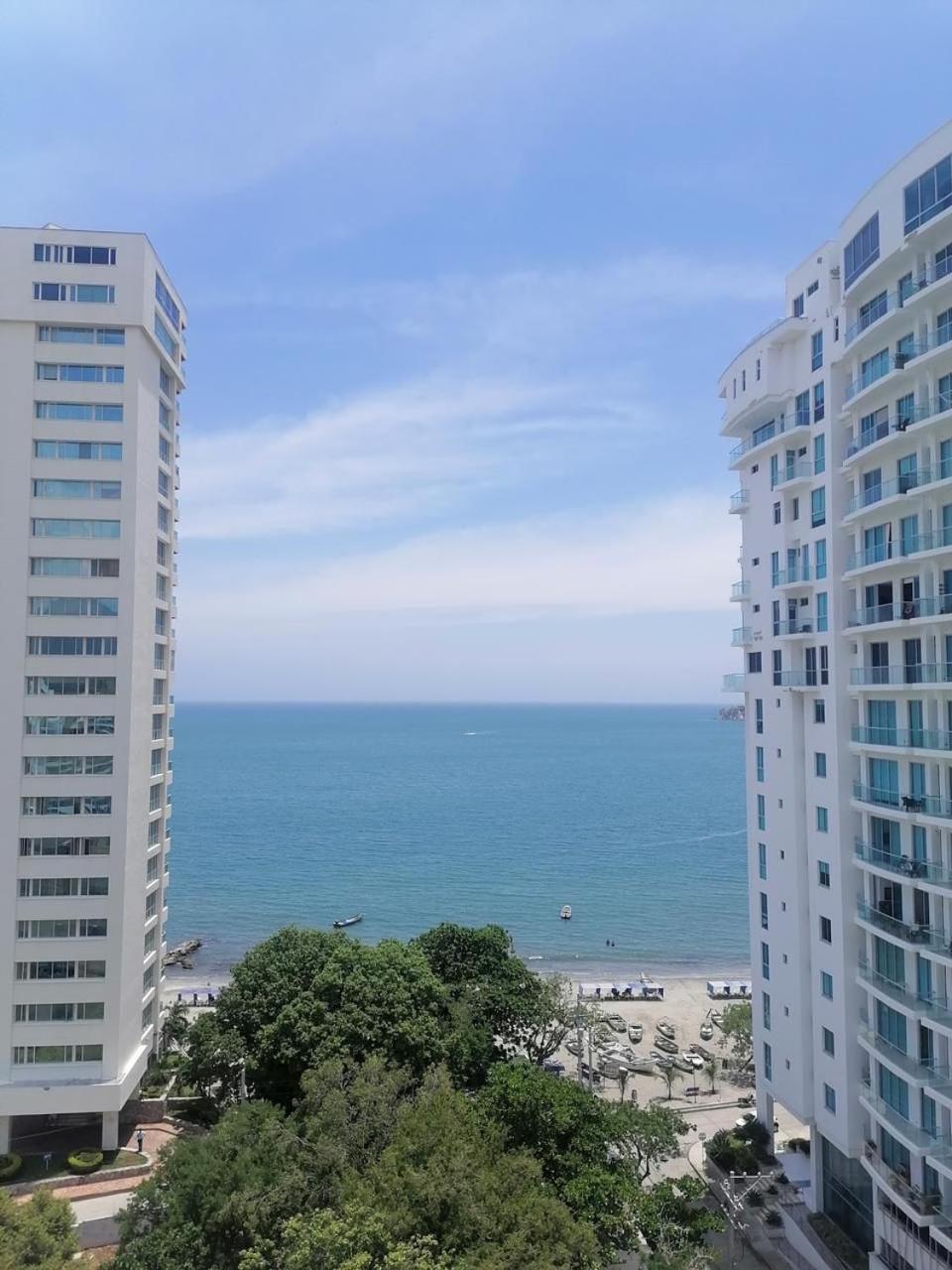 Apartaestudio Rodadero Sur RW TOWER Piscina
