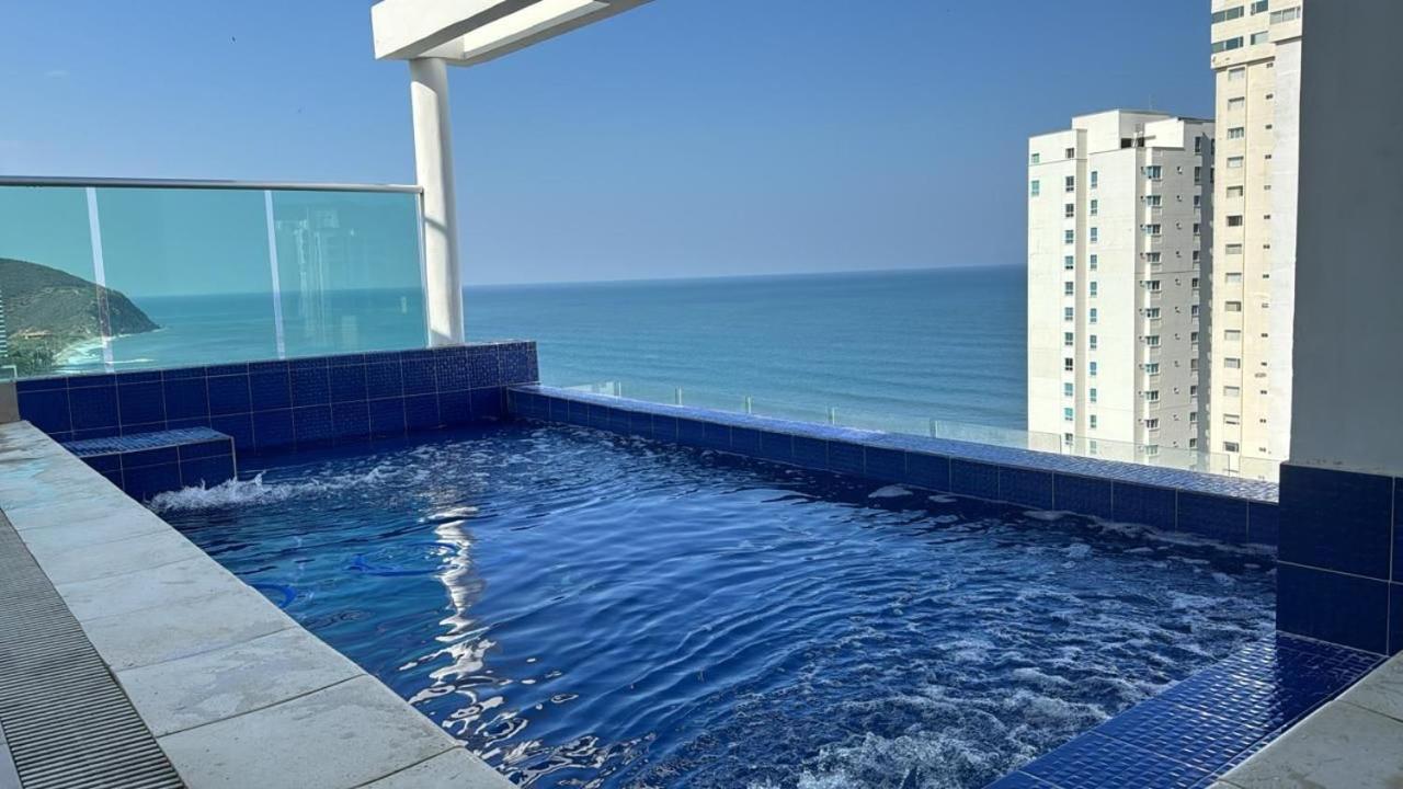 Apartaestudio Rodadero Sur RW TOWER Piscina