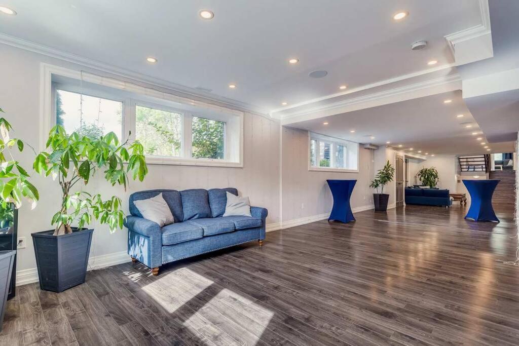 Large Estate with Luxury Collection of Amenities