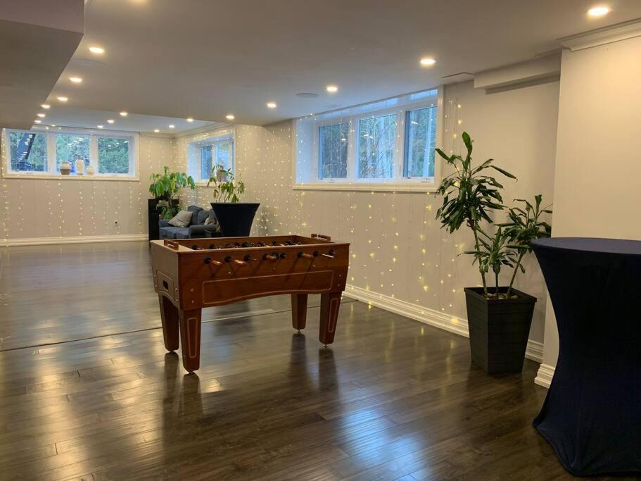 Large Estate with Luxury Collection of Amenities