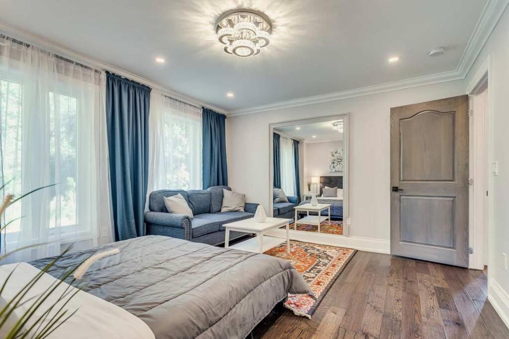 Large Estate with Luxury Collection of Amenities
