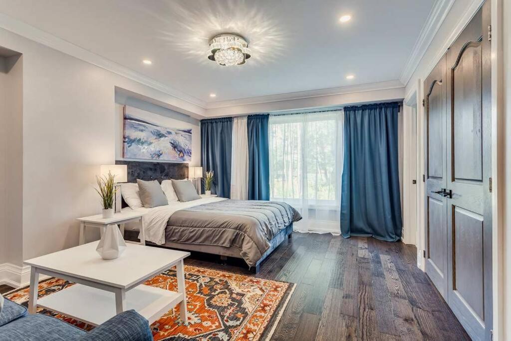 Large Estate with Luxury Collection of Amenities