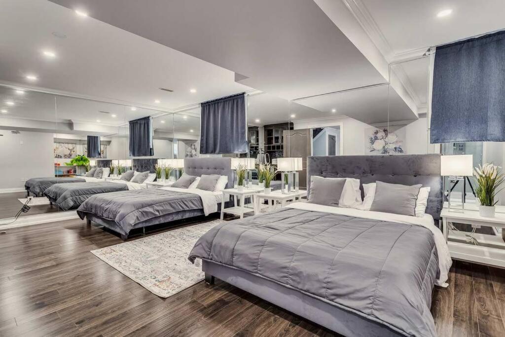 Large Estate with Luxury Collection of Amenities