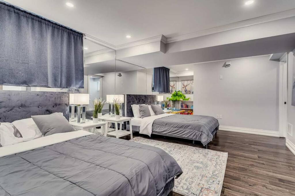 Large Estate with Luxury Collection of Amenities