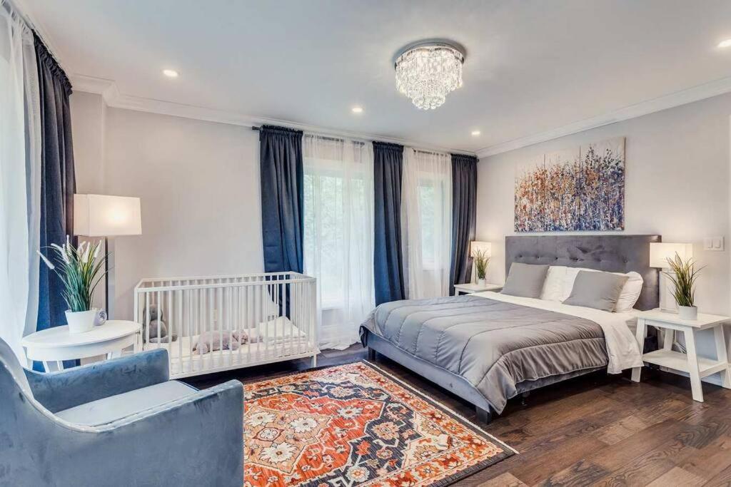 Large Estate with Luxury Collection of Amenities