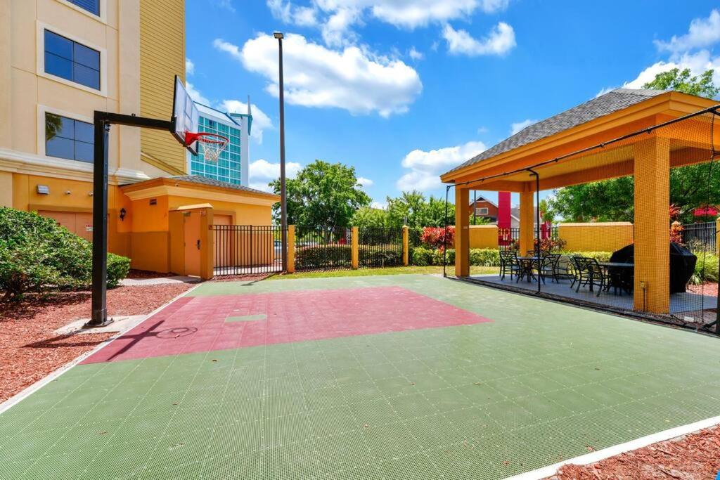 Pool view apartment near Epic Universe and Universal Studios