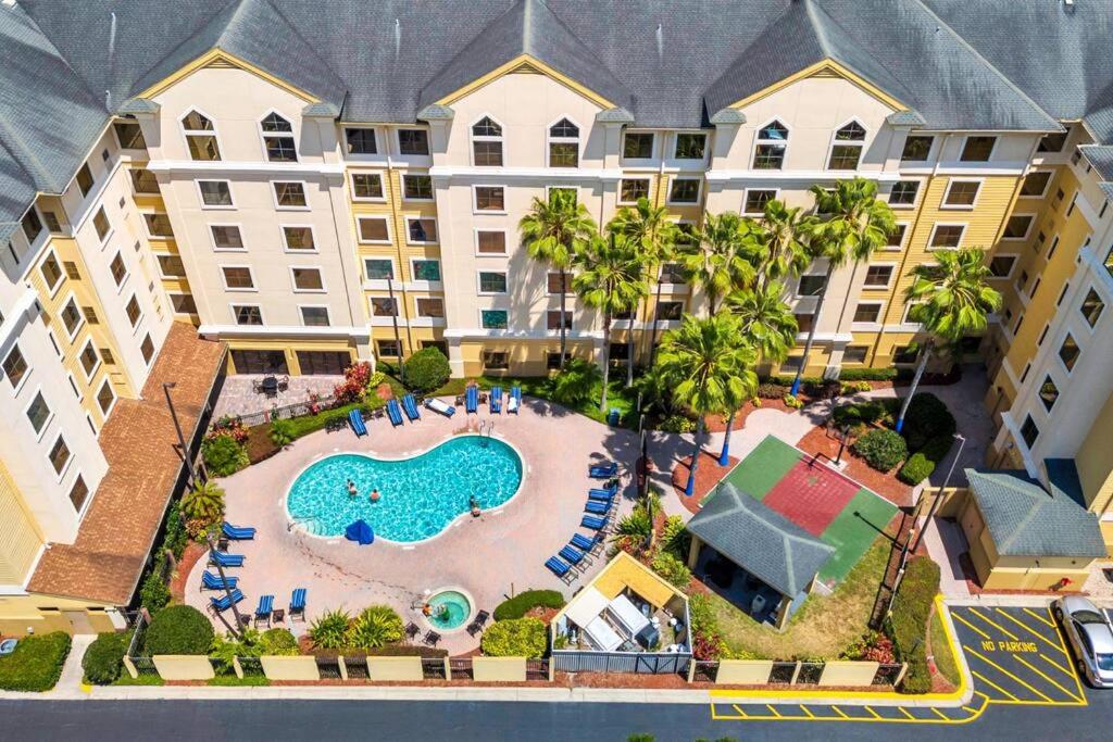 Pool view apartment near Epic Universe and Universal Studios