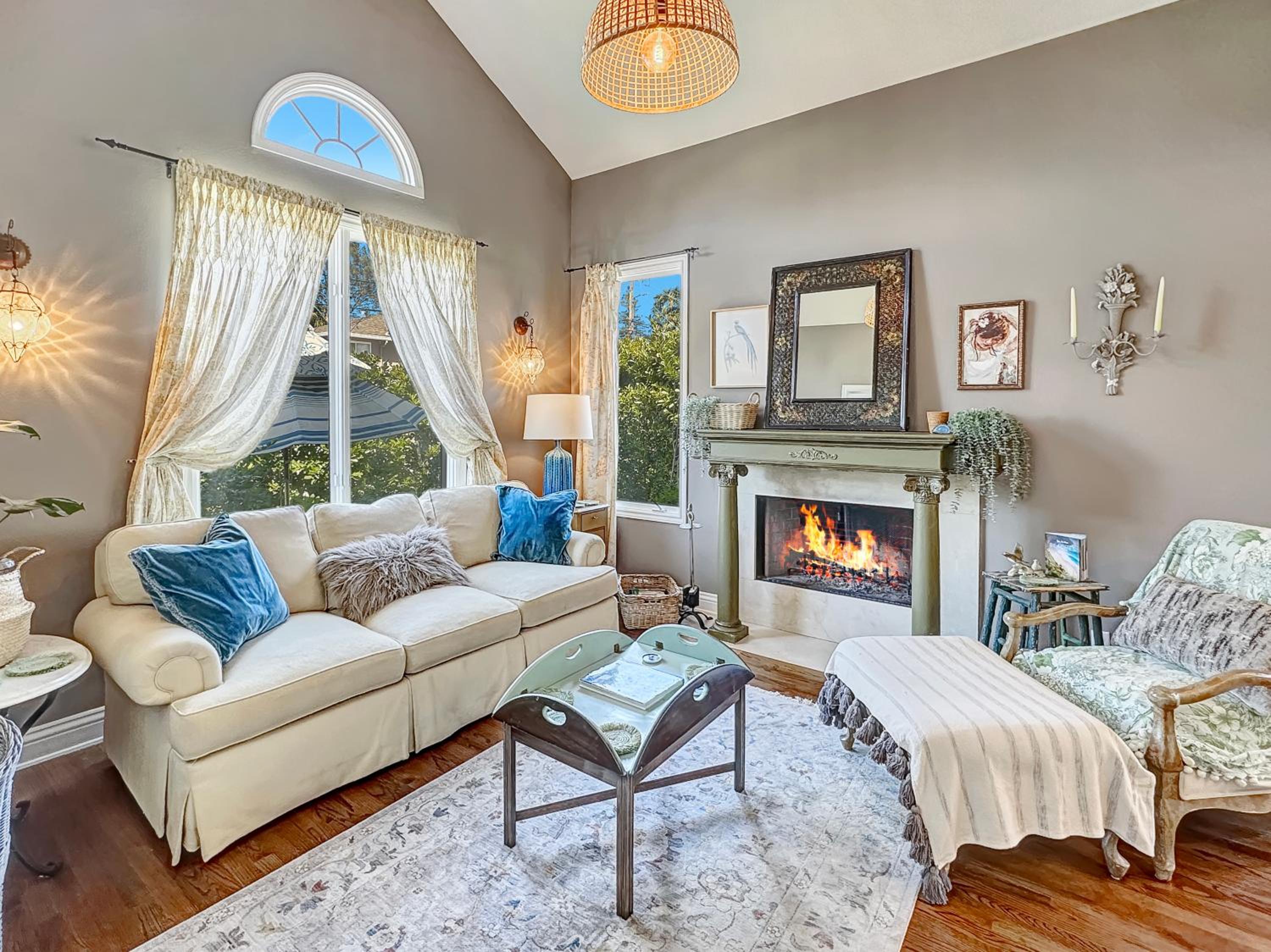 Newark Vacations - Cozy Menlo Park Home  Lush Garden Retreat - Near Stanford University - Property Image 1