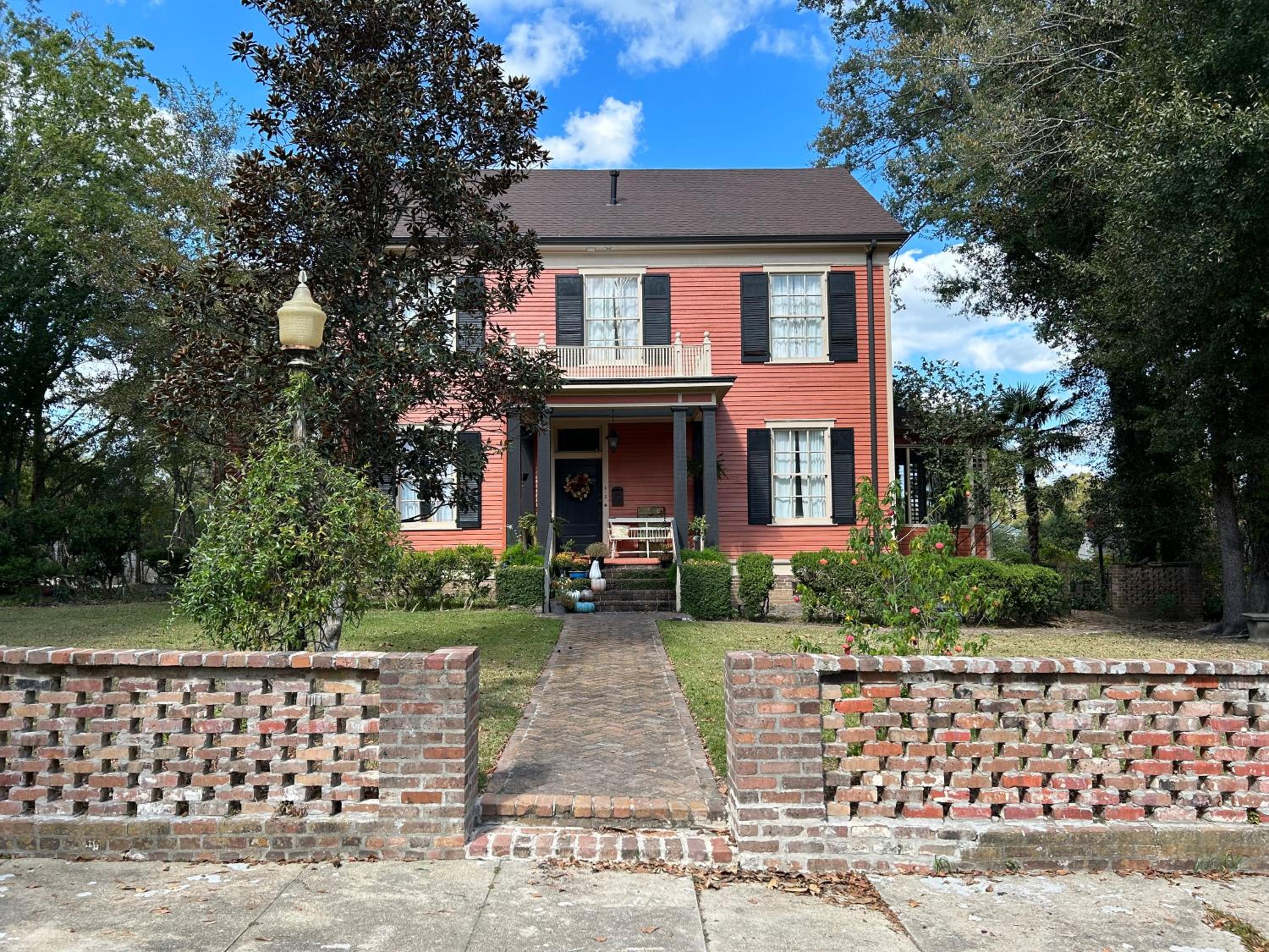 Laurel Vacations - Jenny's Downtown Hideaway Bed and Breakfast - Property Image 13