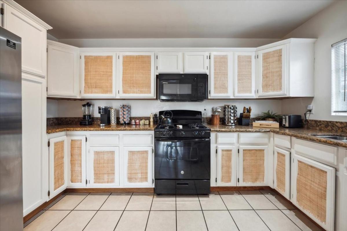 Los Angeles Vacations - Chic Boho Retreat - Pool, Patio, Mini Golf Arcade, Mins from Universal Studios! - Property Image 21