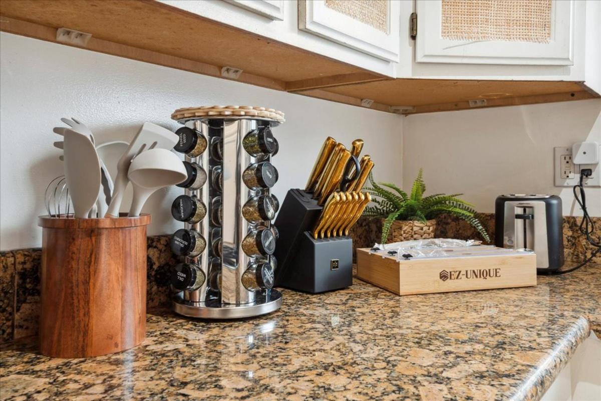 Los Angeles Vacations - Chic Boho Retreat - Pool, Patio, Mini Golf Arcade, Mins from Universal Studios! - Property Image 24