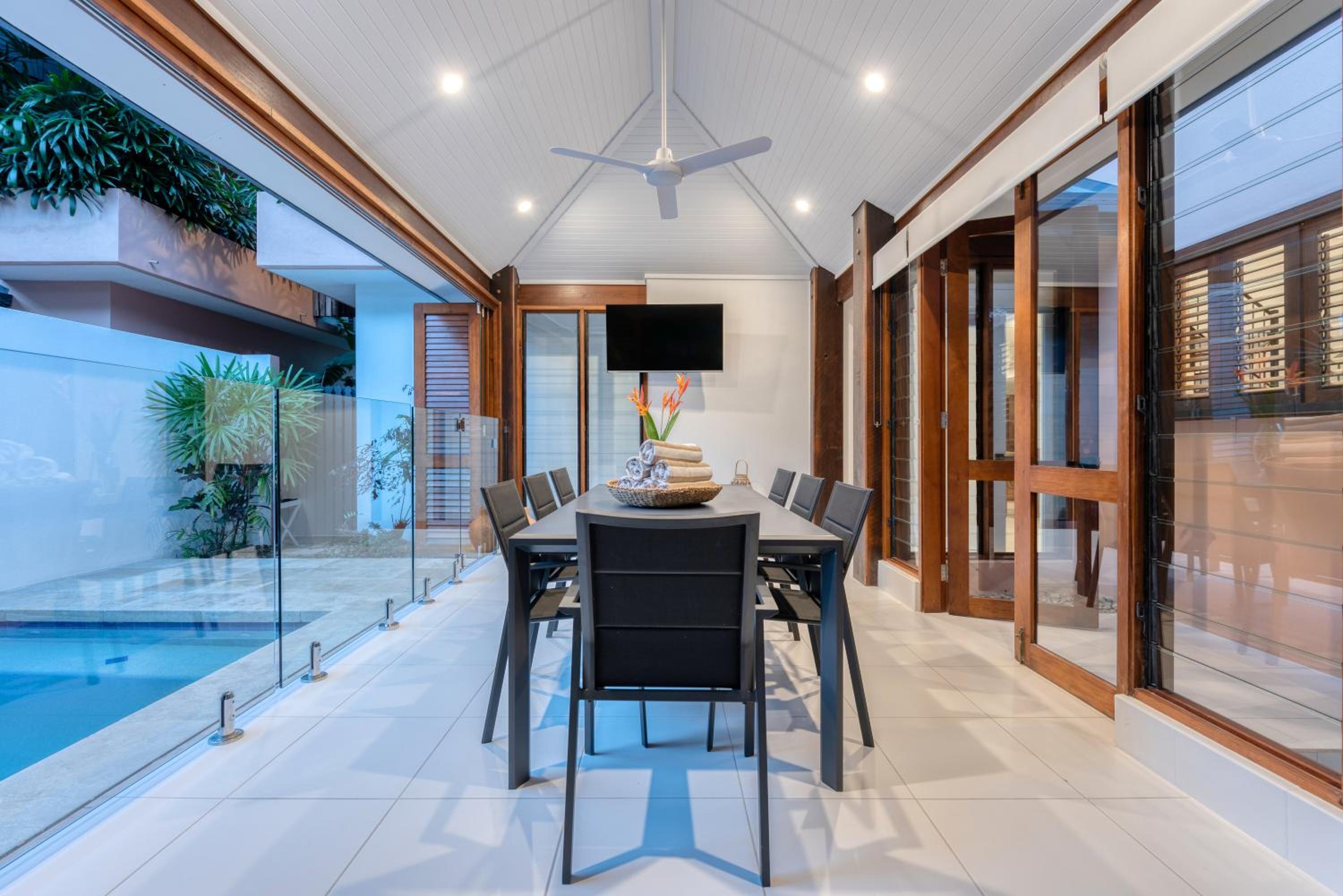 Villa 3 @ Chez Willow, 2 mins to Four Mile Beach