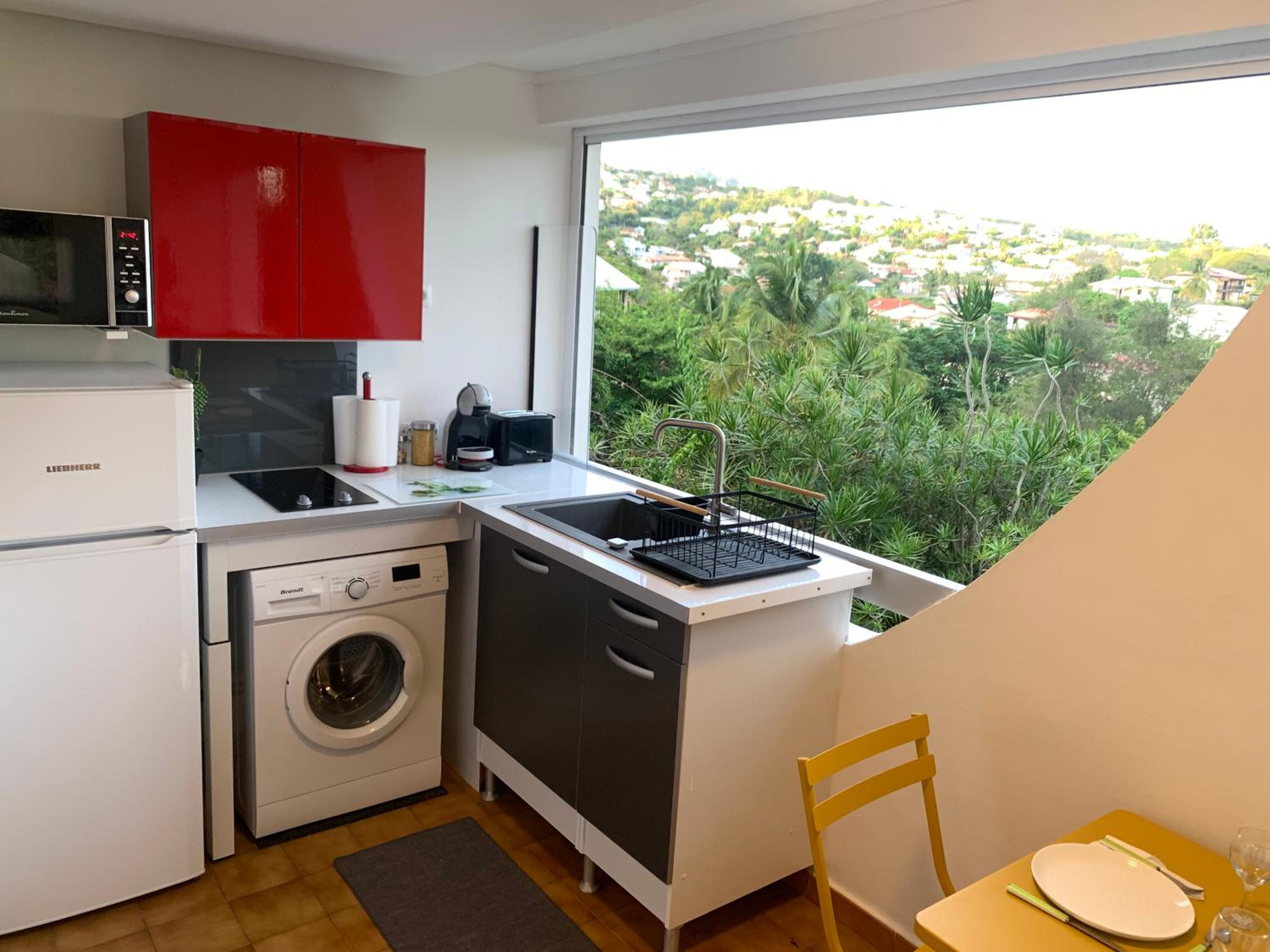 Bel appartement situé idéalement view 5