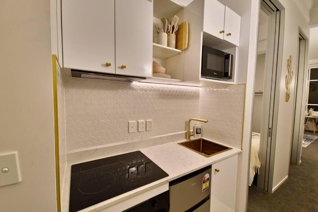Heritage Luxe Retreat on Queens view 4