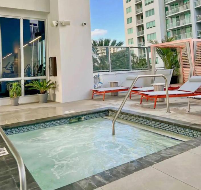 159 DT Miami