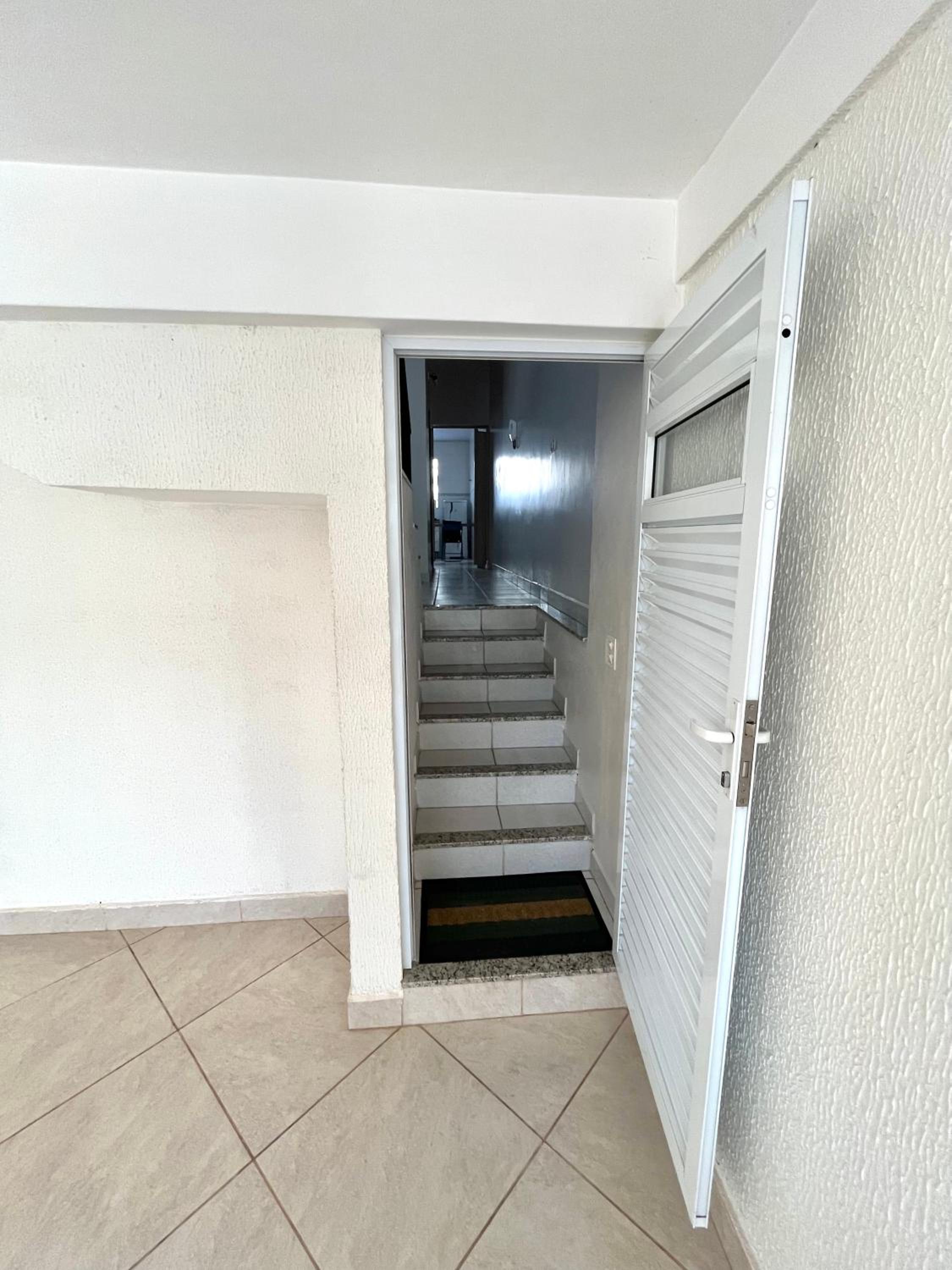 Casa Ampla - Ótima Localização