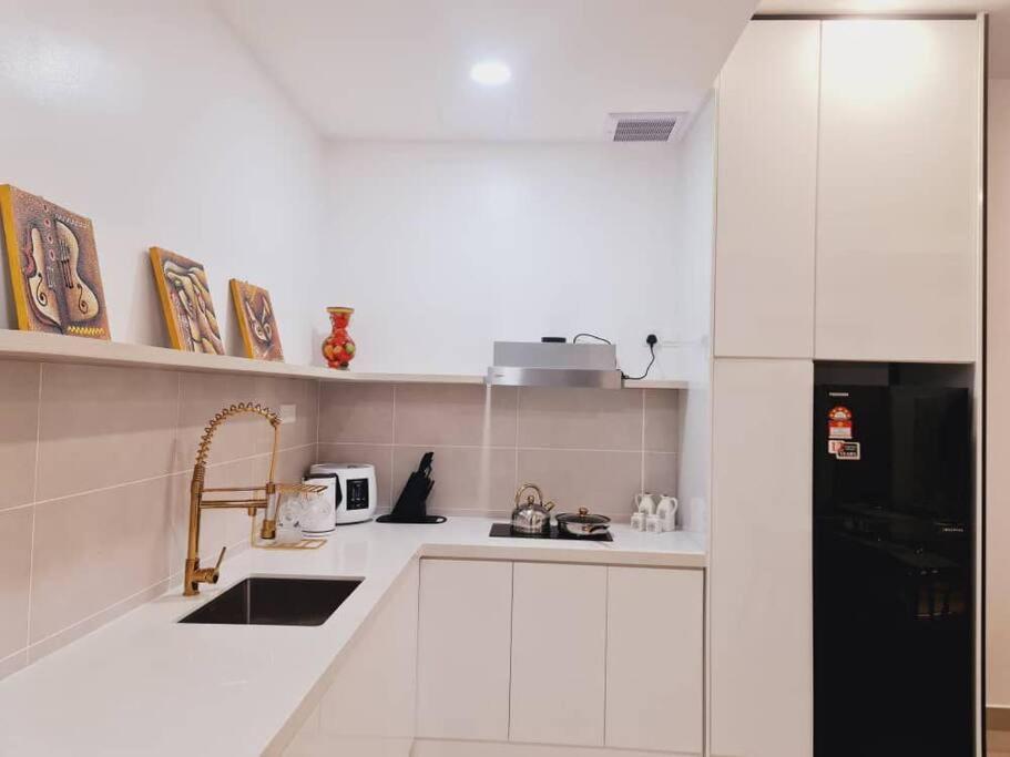 NEW! Bali 4-7pax Melaka City @Modern Style Condo view 2