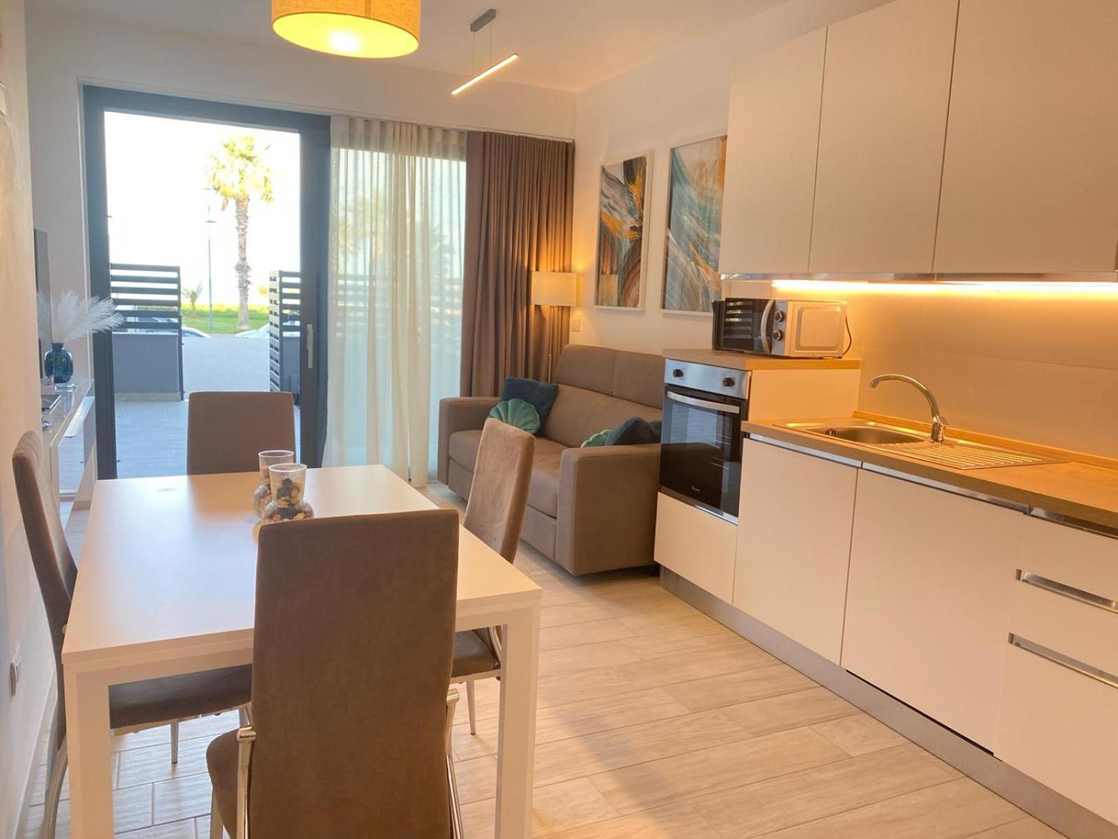 Note di Mare Appartamento Fronte Spiaggia & Garage Privato view 5