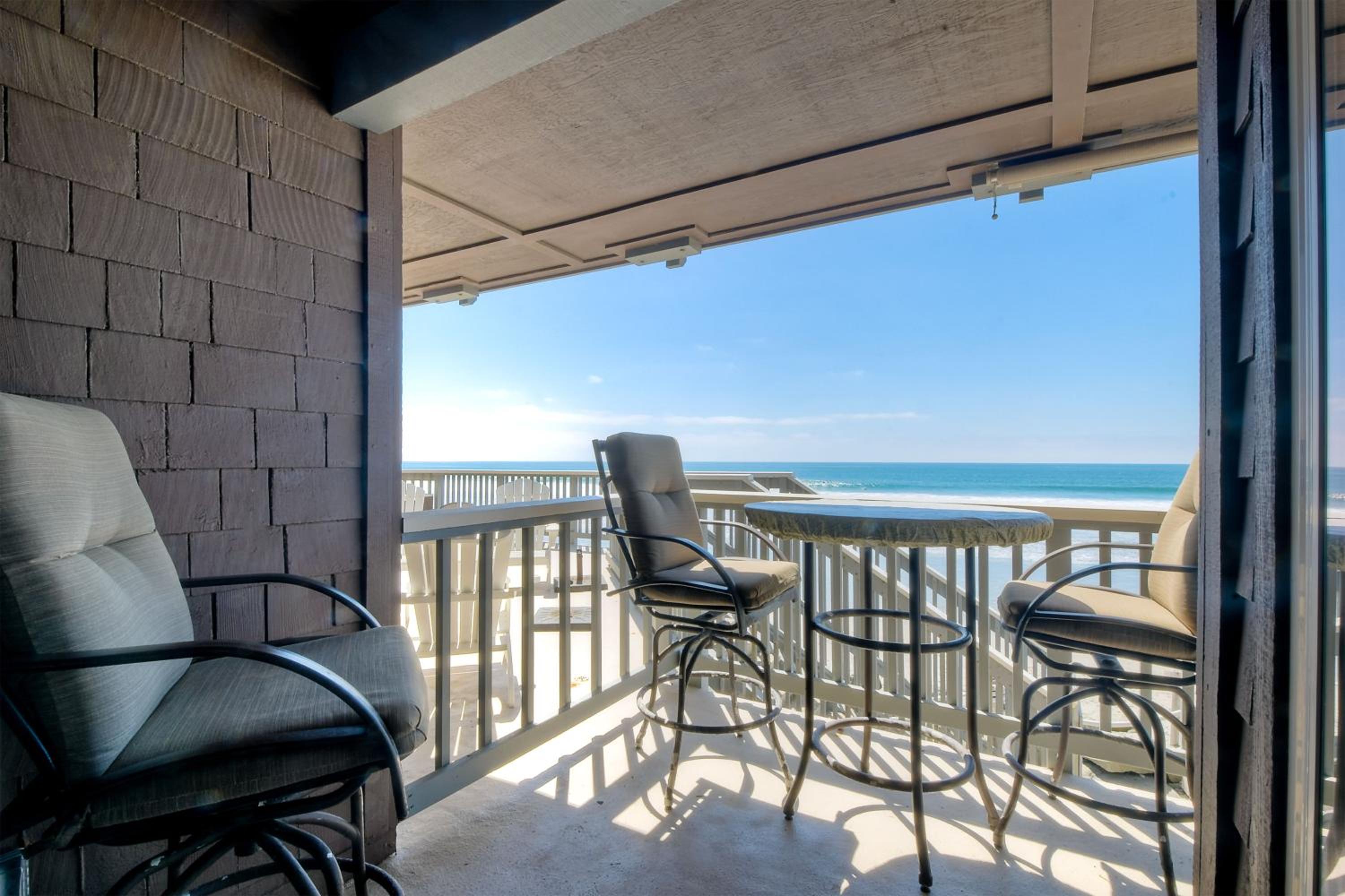 Oceanfront 1BR, Fully Furnished, Gated Parking view 3
