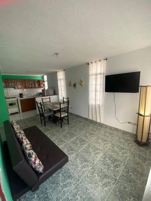 Casa amplia con garaje