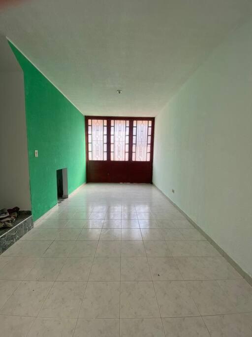 Casa amplia con garaje