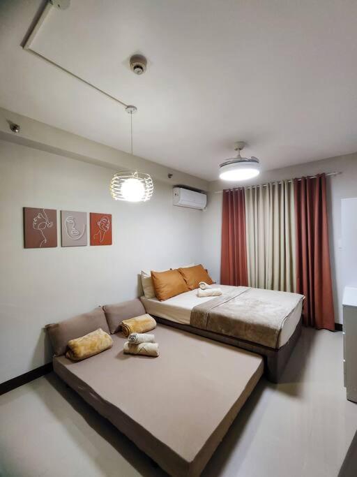 Elbnb (Pool view, near cclex,10K Roses&Airport) view 3