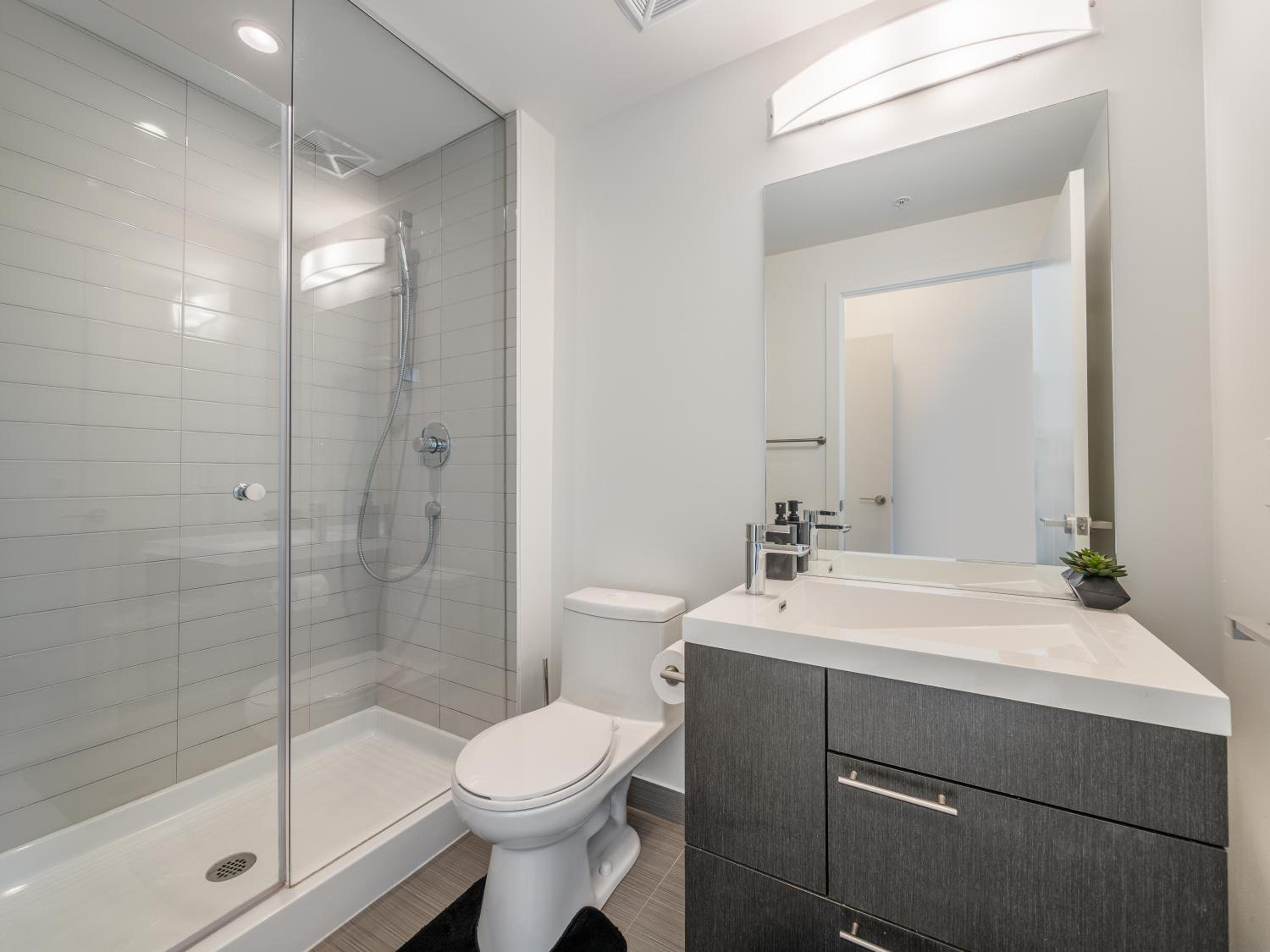 Boutique Vista Two Bedroom Suite - Toronto's Entertainment District