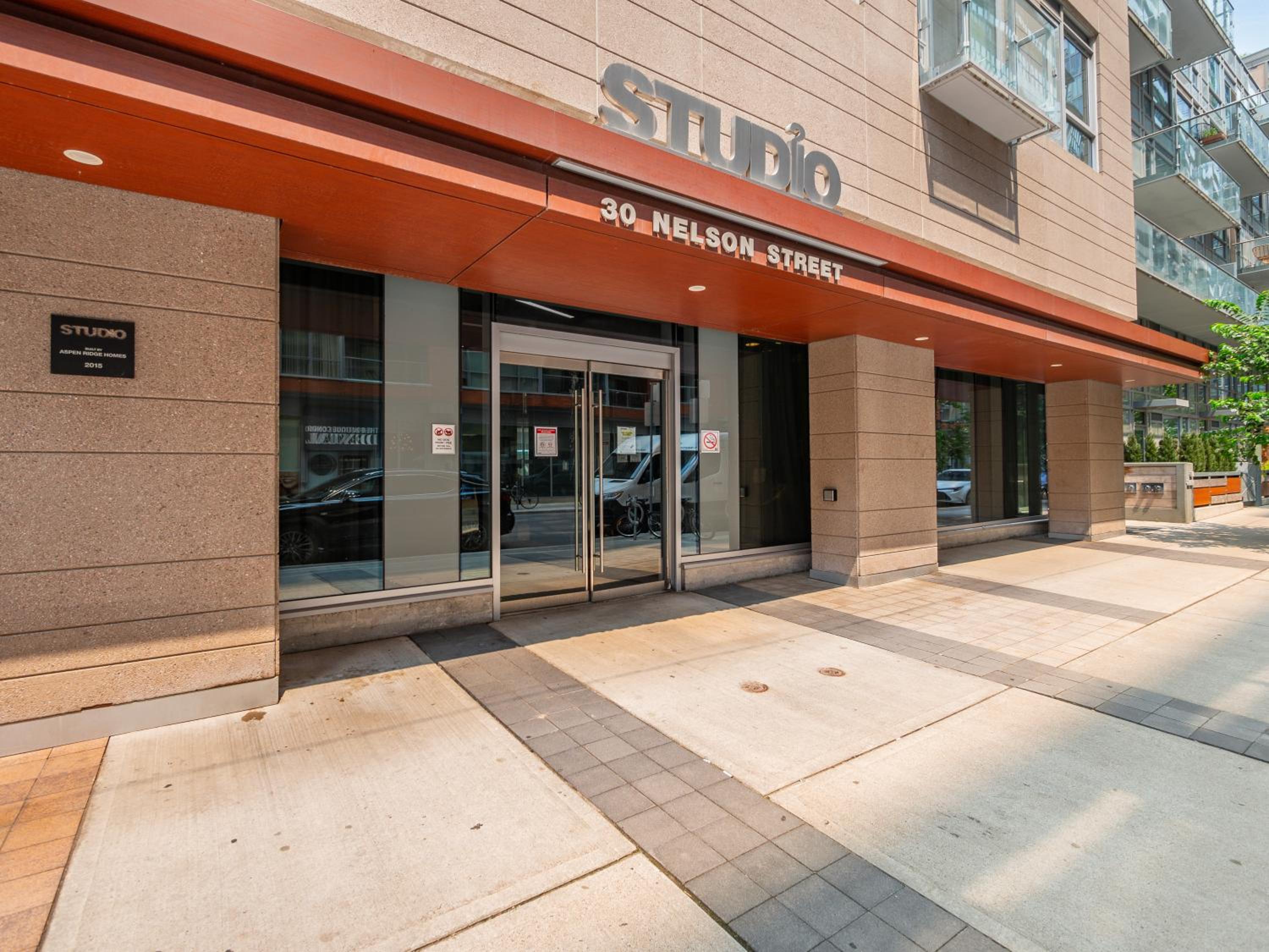Boutique Vista Two Bedroom Suite - Toronto's Entertainment District