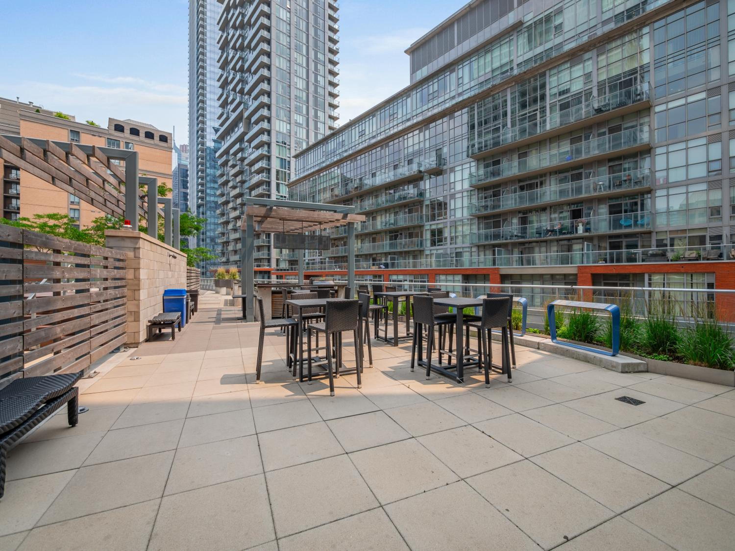 Boutique Vista Two Bedroom Suite - Toronto's Entertainment District