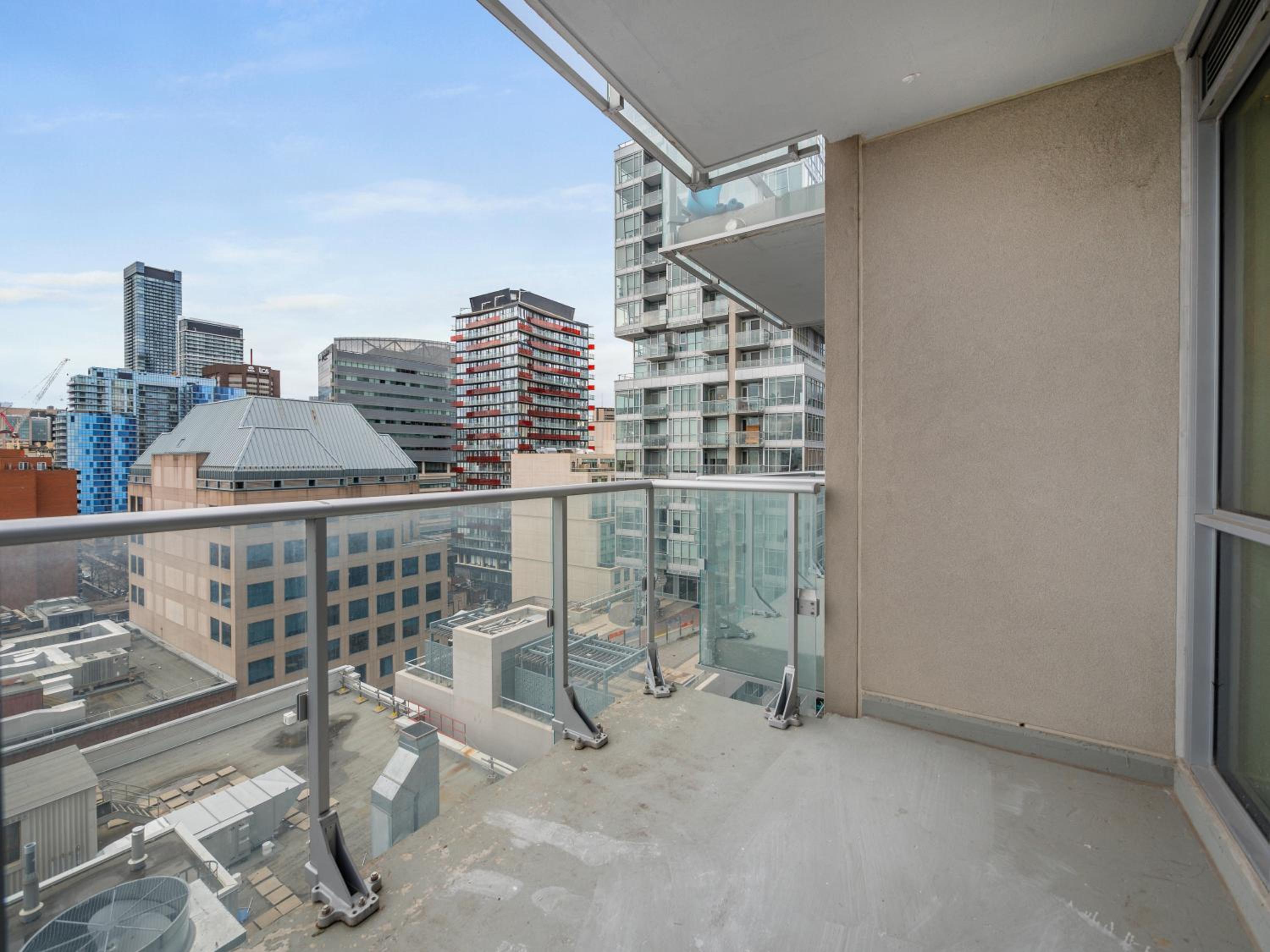 Boutique Vista Two Bedroom Suite - Toronto's Entertainment District