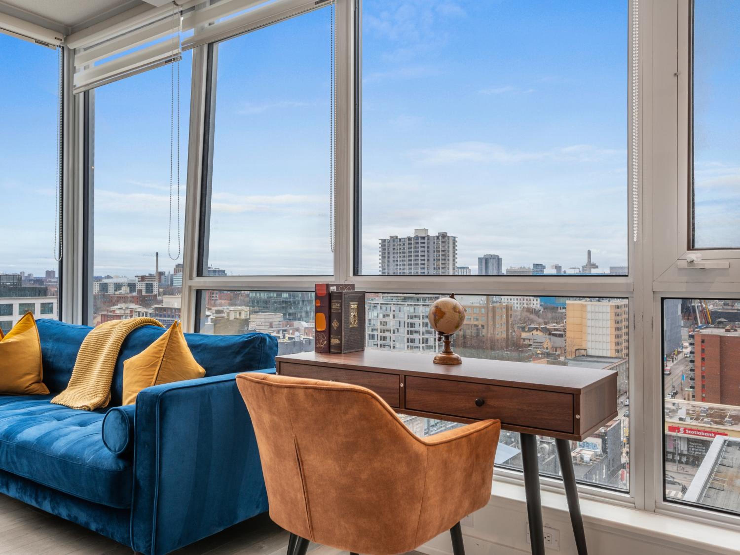 Boutique Vista Two Bedroom Suite - Toronto's Entertainment District
