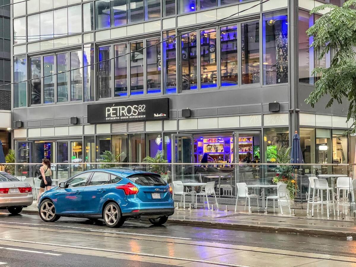 Boutique Vista Two Bedroom Suite - Toronto's Entertainment District