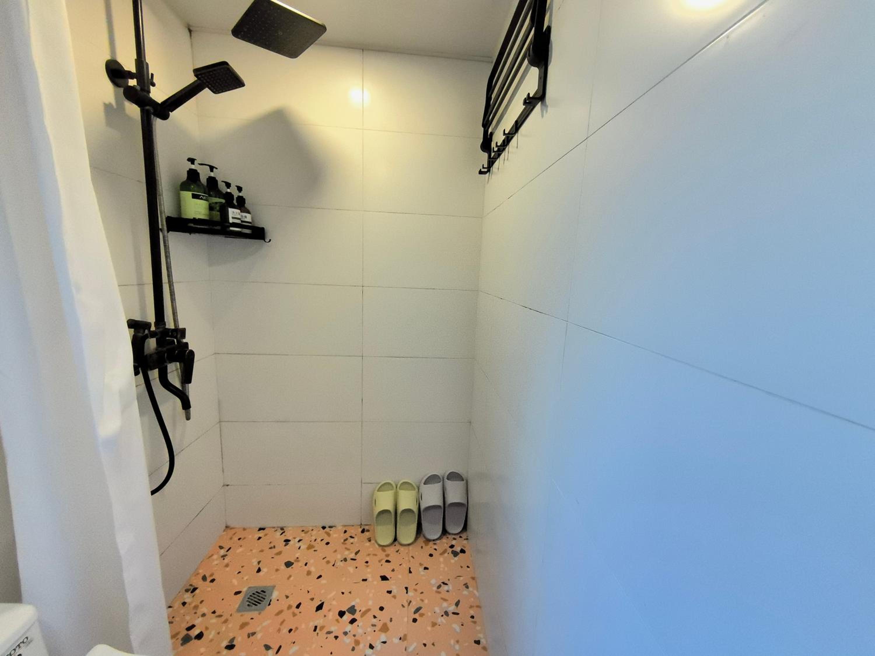 Shanghai Hills & Zinn Changle Road Homestay Near Line1 & Line12 South Shanxi Rd
