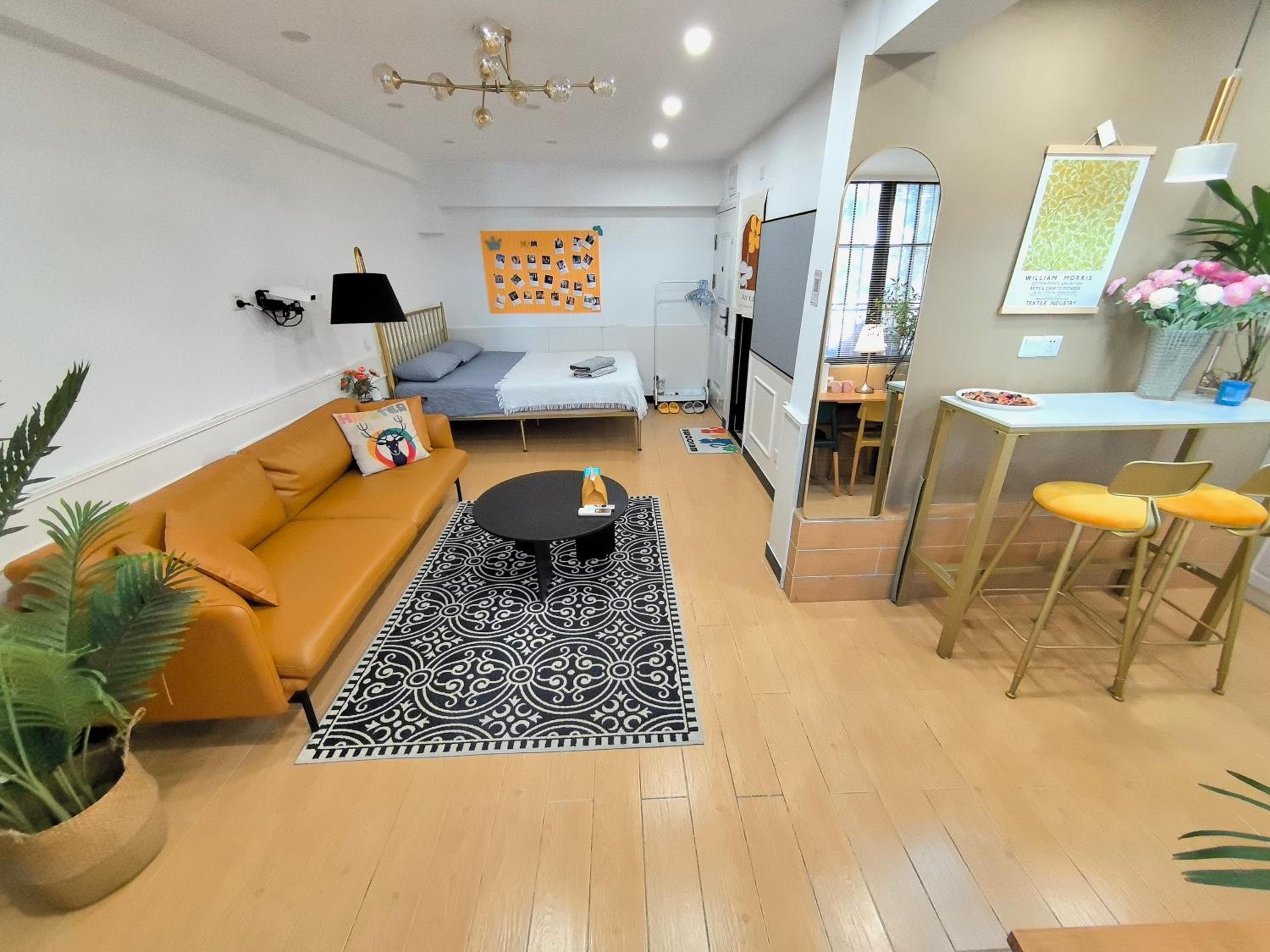 Shanghai Hills & Zinn Changle Road Homestay Near Line1 & Line12 South Shanxi Rd