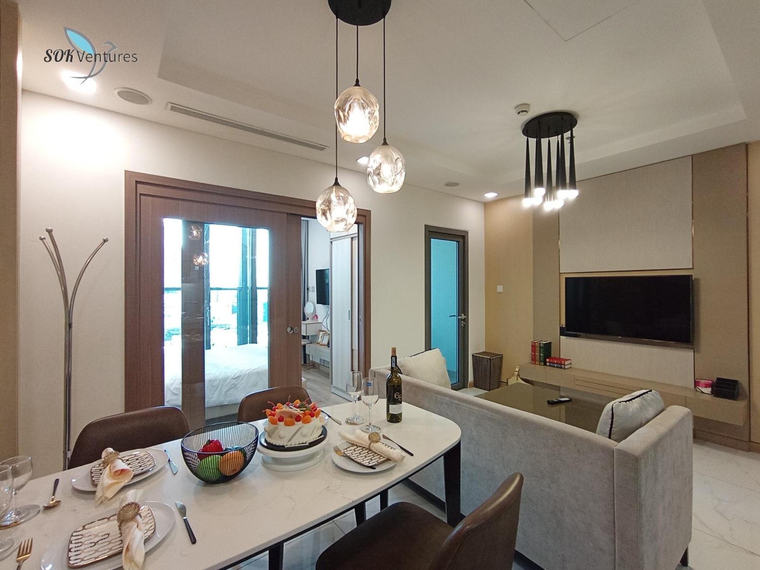 1-bedroom Apartment with Balcony - Landmark 81 VCP