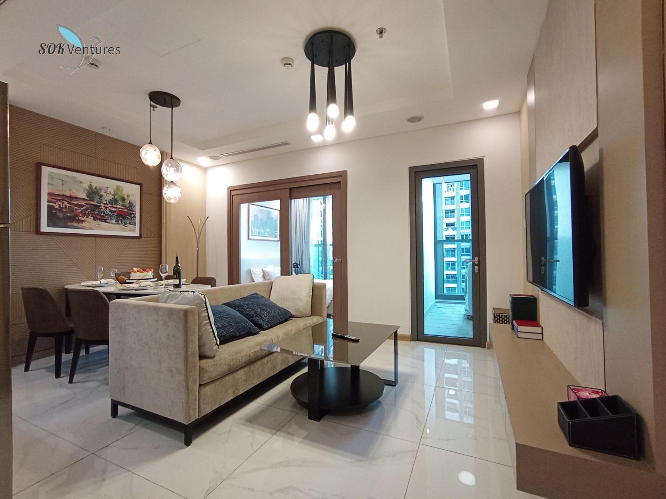 1-bedroom Apartment with Balcony - Landmark 81 VCP