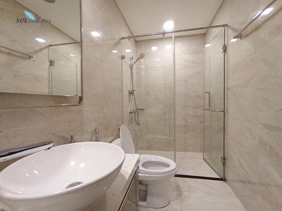 1-bedroom Apartment with Balcony - Landmark 81 VCP