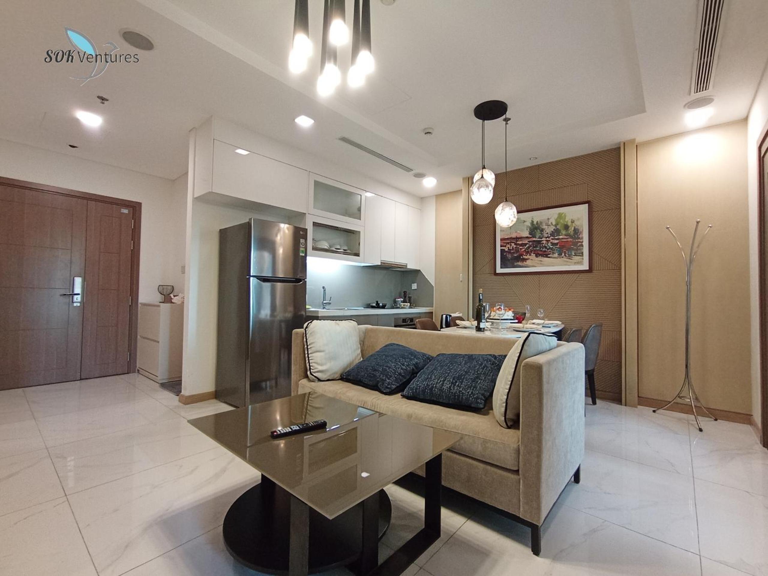 1-bedroom Apartment with Balcony - Landmark 81 VCP
