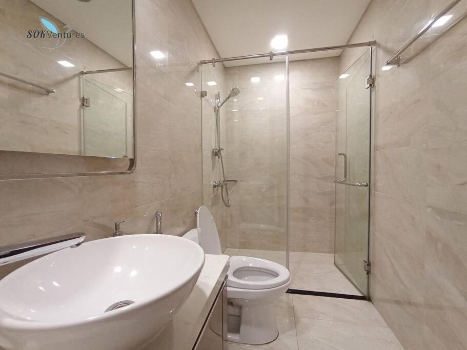1-bedroom Apartment with Balcony - Landmark 81 VCP