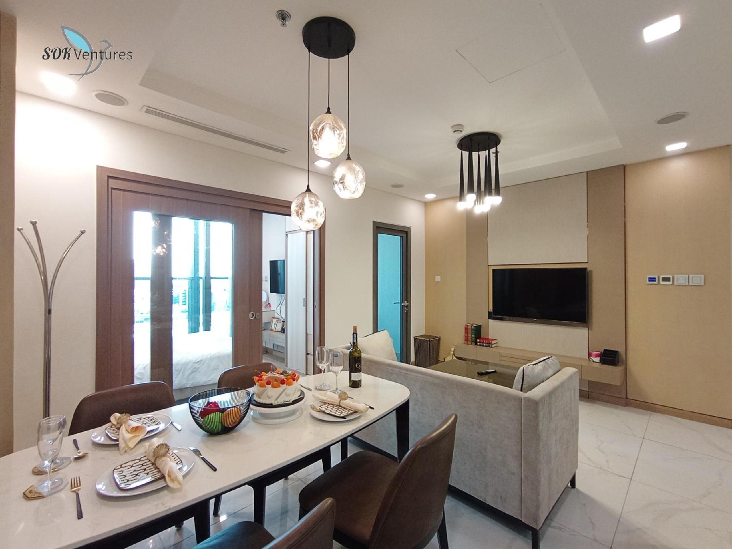 1-bedroom Apartment with Balcony - Landmark 81 VCP