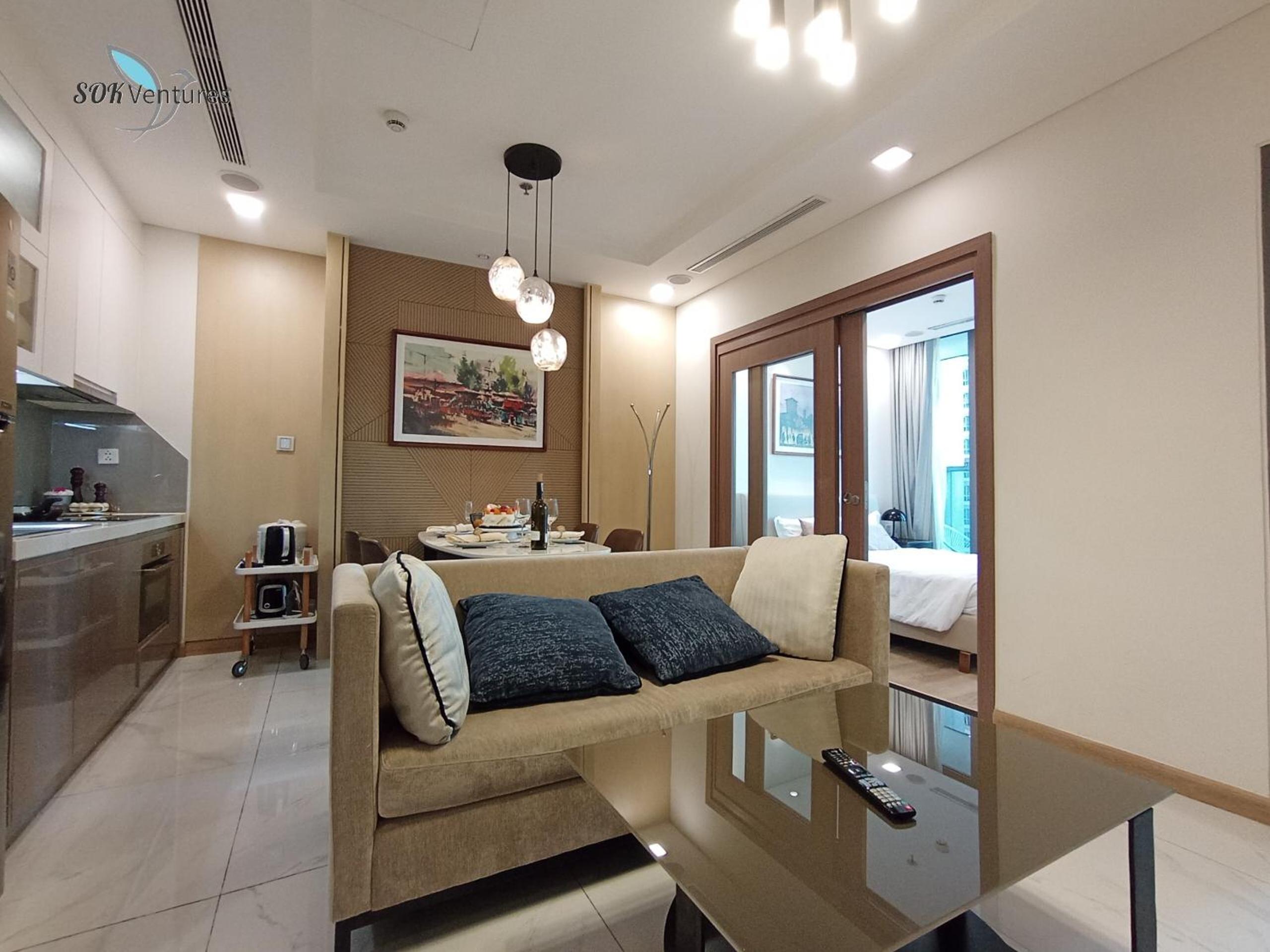 1-bedroom Apartment with Balcony - Landmark 81 VCP